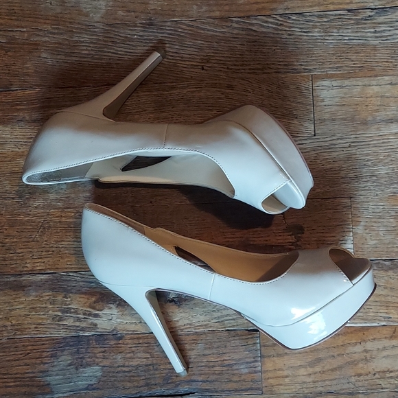 Marc Fisher Tan Peep-Toe Heels - Picture 2 of 8